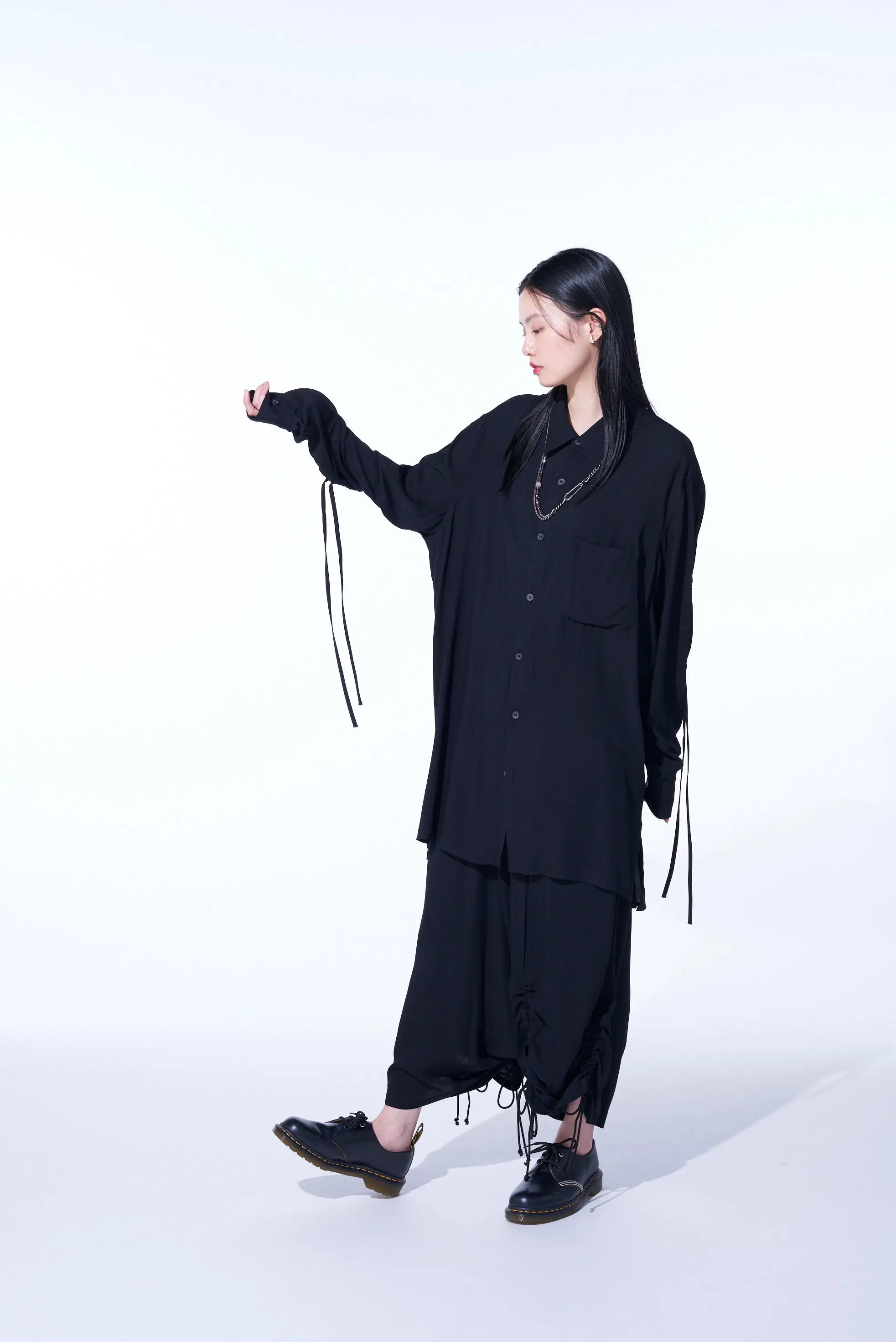 RAYON WASHER TWILL OVERSIZED SHIRT WITH GATHERED STRINGS