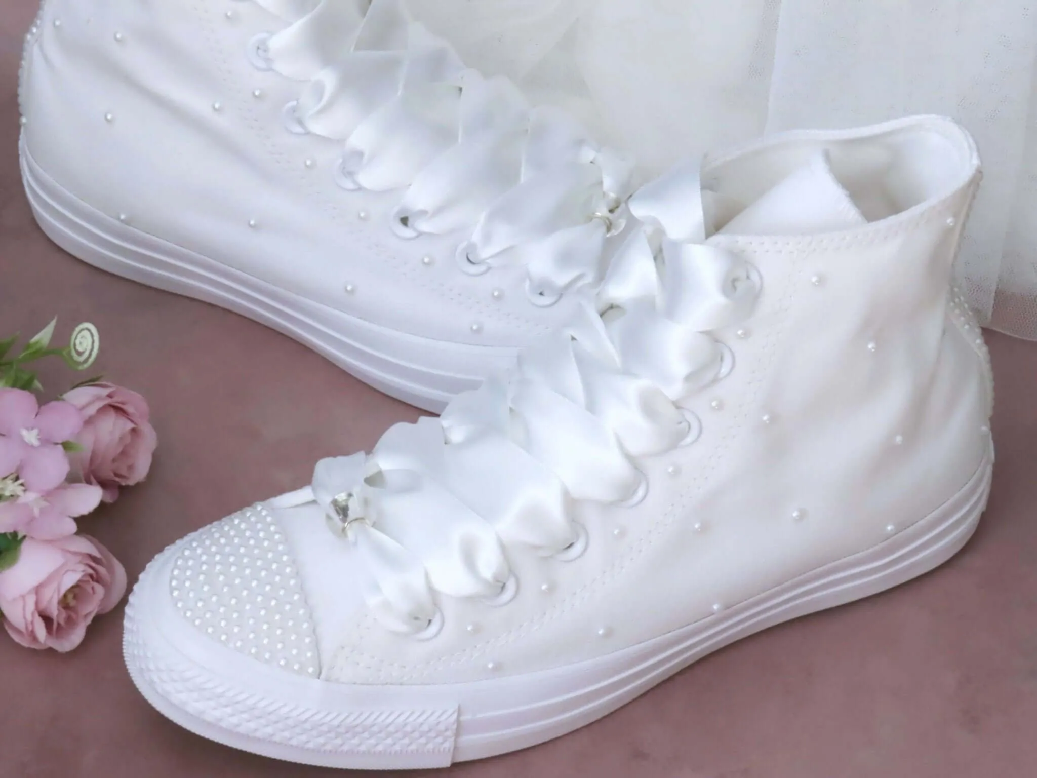 White Pearl Hi top Converse.