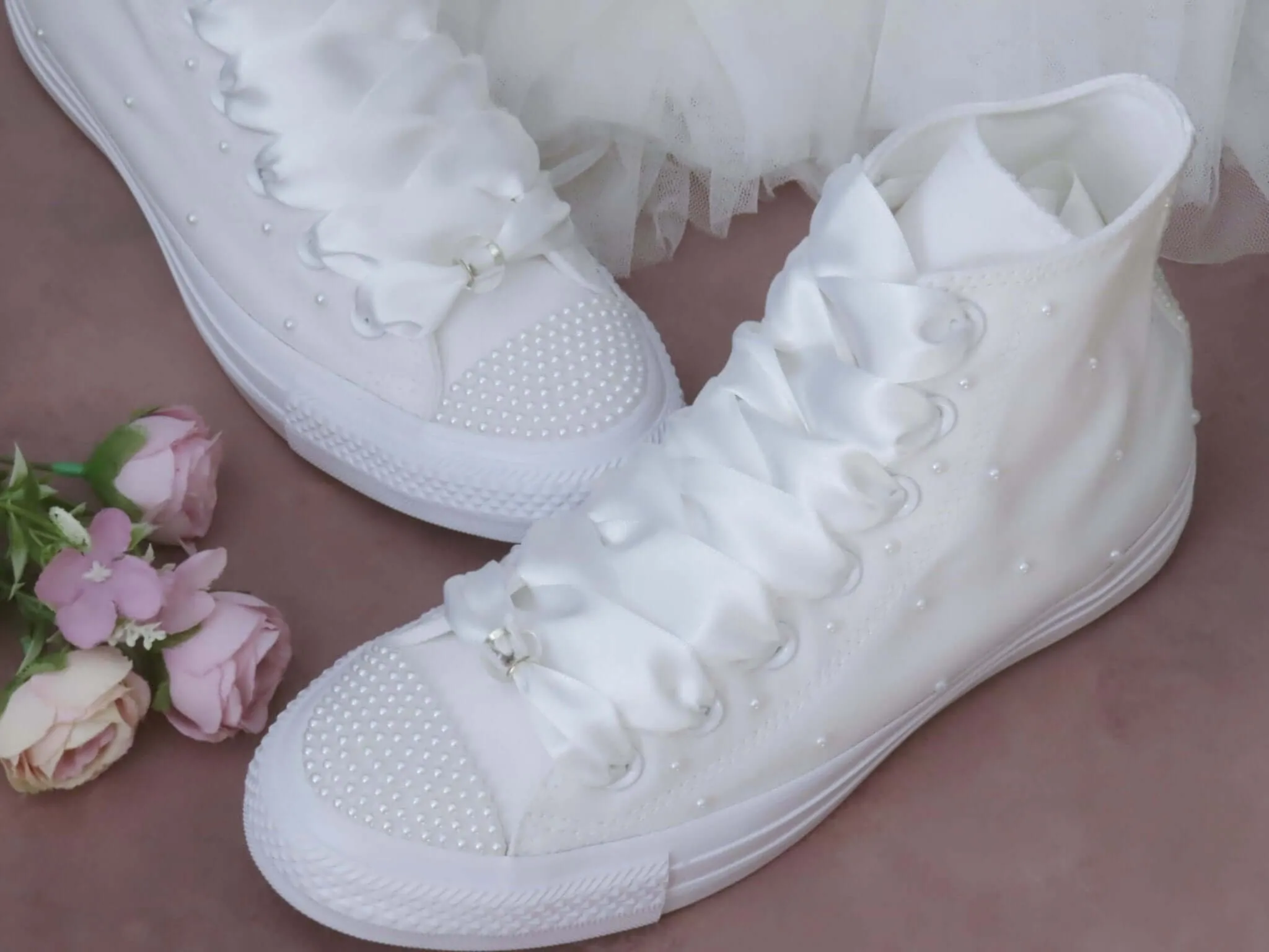 White Pearl Hi top Converse.